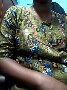 Snapshot of Tamillminnal chatting on February 10, 2025, 4:19 am Tamillminnal online show from February 10, 2025, 4:19 am