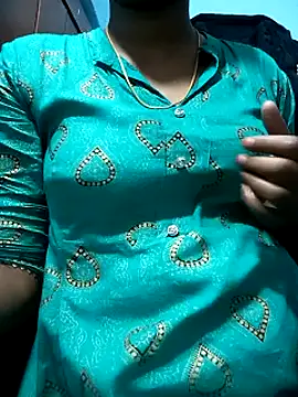 Snapshot of Tamillminnal chatting on February 14, 2025, 5:46 pm Tamillminnal online show from February 14, 2025, 5:46 pm