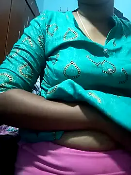 Snapshot of Tamillminnal chatting on February 20, 2025, 5:55 am Tamillminnal online show from February 20, 2025, 5:55 am