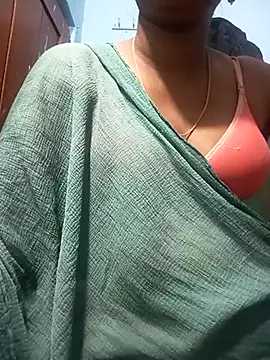 Snapshot of Tamillminnal chatting on February 21, 2025, 5:20 pm Tamillminnal online show from February 21, 2025, 5:20 pm