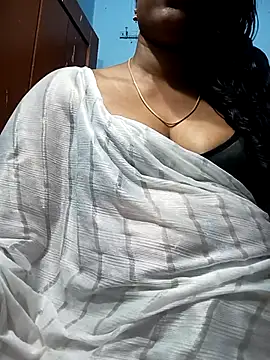 Snapshot of Tamillminnal chatting on February 27, 2025, 5:26 pm Tamillminnal online show from February 27, 2025, 5:26 pm