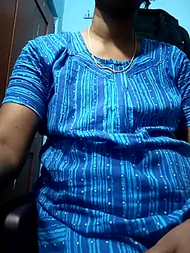 Snapshot of Tamillminnal chatting on March 1, 2025, 2:23 pm Tamillminnal online show from March 1, 2025, 2:23 pm