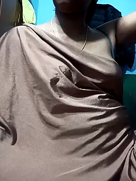 Snapshot of Tamillminnal chatting on March 6, 2025, 5:43 pm Tamillminnal online show from March 6, 2025, 5:43 pm