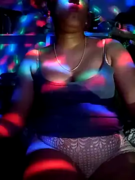 Snapshot of Tamillminnal chatting on March 7, 2025, 5:28 pm Tamillminnal online show from March 7, 2025, 5:28 pm