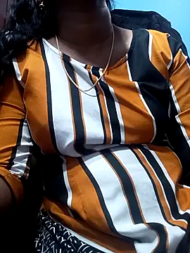 Snapshot of Tamillminnal chatting on March 8, 2025, 10:32 am Tamillminnal online show from March 8, 2025, 10:32 am