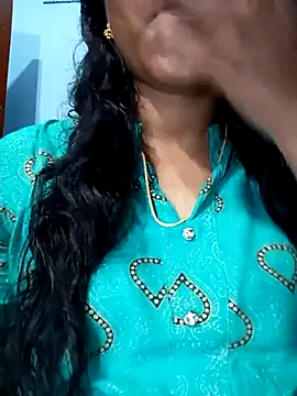 Snapshot of Tamillminnal chatting on March 19, 2025, 6:24 am Tamillminnal online show from March 19, 2025, 6:24 am