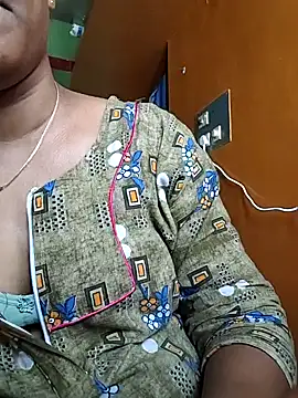 Snapshot of Tamillminnal chatting on September 12, 2025, 6:46 am Tamillminnal online show from September 12, 2025, 6:46 am