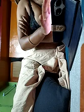 Snapshot of Tamillminnal chatting on November 28, 2025, 11:07 pm Tamillminnal online show from November 28, 2025, 11:07 pm