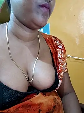 Snapshot of Tamillminnal chatting on November 29, 2025, 5:38 pm Tamillminnal online show from November 29, 2025, 5:38 pm