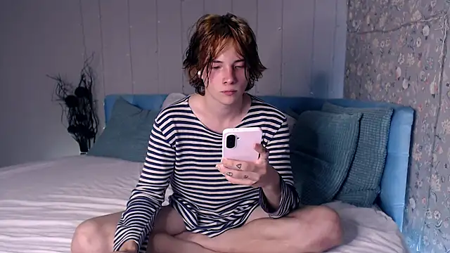 iwillfall online show from September 20, 2025, 8:26 am