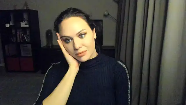 MollyCheiz online show from January 10, 2025, 5:13 pm