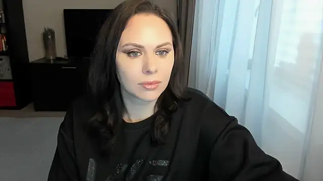 MollyCheiz online show from November 13, 2025, 10:25 am