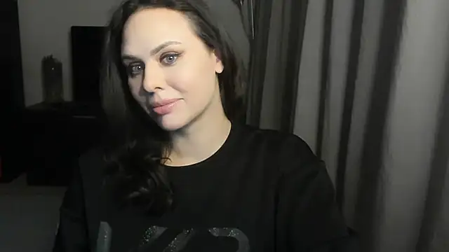 MollyCheiz online show from April 19, 2026, 10:01 pm