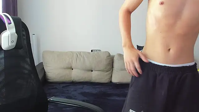 Ostin meow online show from September 30, 2025, 8:19 am