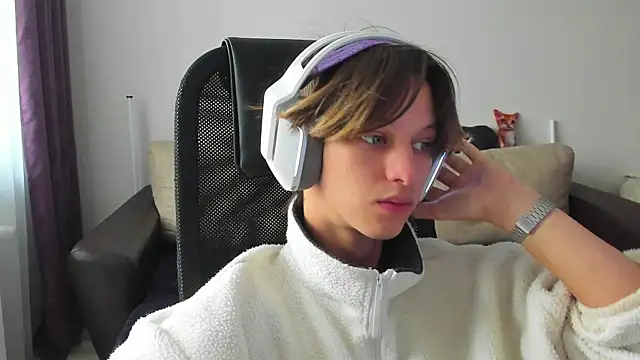 Ostin meow online show from October 2, 2025, 5:47 am