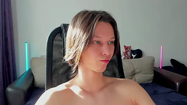 Snapshot of Ostin_meow chatting on April 24, 2026, 10:50 am Ostin meow online show from April 24, 2026, 10:50 am