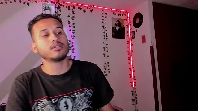 Raf brunette online show from February 15, 2025, 11:39 am