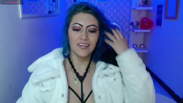 scarleth blue online show from February 15, 2025, 3:09 am