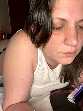 Macadiez10 online show from September 16, 2025, 3:07 am