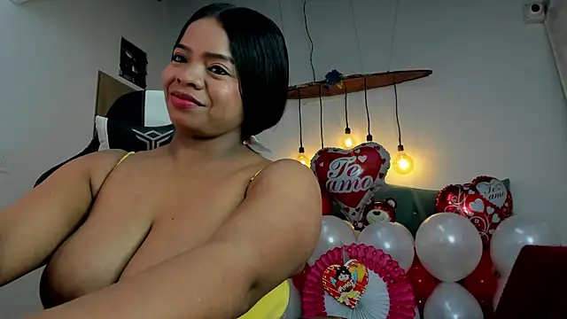 Any topless online show from February 8, 2025, 3:10 pm