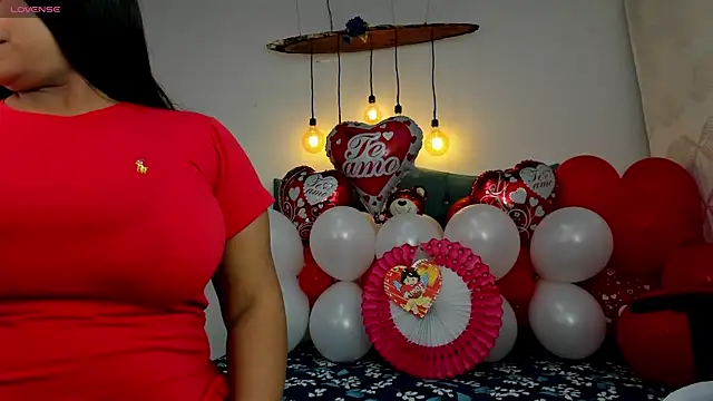 Any topless online show from February 11, 2025, 2:57 pm