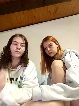 ella grays online show from February 2, 2025, 4:54 pm