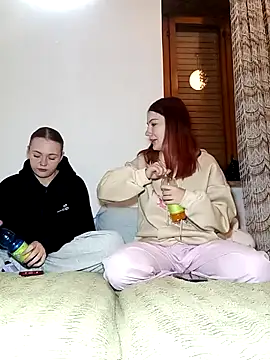 ella grays online show from November 19, 2025, 4:51 pm