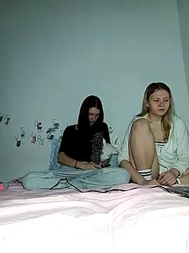 ella grays online show from April 20, 2026, 7:04 pm