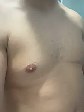 Tratto bianco002 online show from December 17, 2024, 6:53 pm