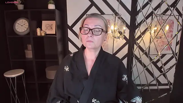 AlexandraKind online show from February 5, 2025, 4:36 pm