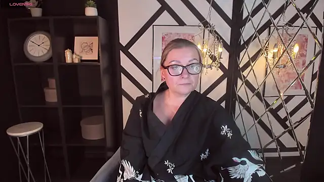 AlexandraKind online show from February 6, 2025, 8:34 pm