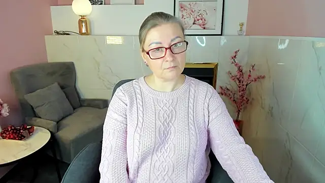 AlexandraKind online show from November 30, 2025, 8:46 pm