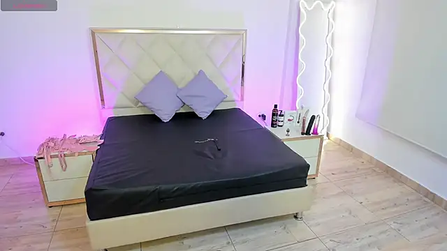 Andy tay1 online show from February 12, 2025, 3:29 am