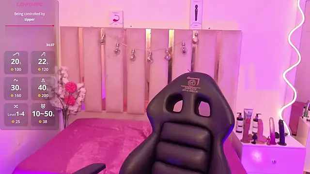 Andy tay1 online show from October 7, 2025, 3:04 am