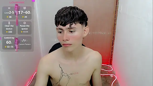 Snapshot of tanjiro_cute chatting on January 6, 2025, 4:26 am tanjiro cute online show from January 6, 2025, 4:26 am