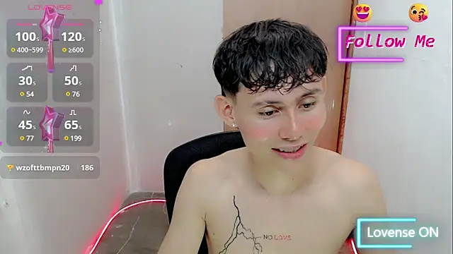 Snapshot of tanjiro_cute chatting on January 11, 2025, 6:35 am tanjiro cute online show from January 11, 2025, 6:35 am