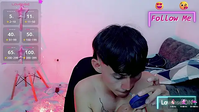 Snapshot of tanjiro_cute chatting on January 21, 2025, 9:57 am tanjiro cute online show from January 21, 2025, 9:57 am