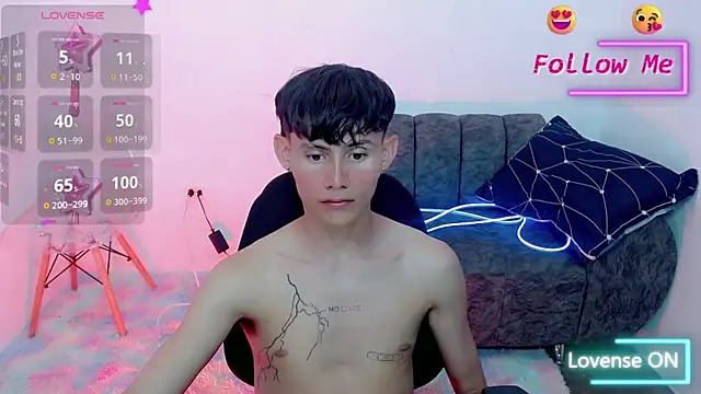 Snapshot of tanjiro_cute chatting on January 30, 2025, 9:36 am tanjiro cute online show from January 30, 2025, 9:36 am