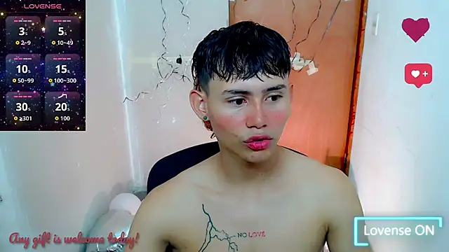 Snapshot of tanjiro_cute chatting on October 2, 2025, 9:49 am tanjiro cute online show from October 2, 2025, 9:49 am