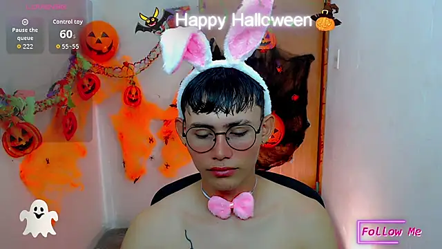 Snapshot of tanjiro_cute chatting on October 31, 2025, 9:43 am tanjiro cute online show from October 31, 2025, 9:43 am