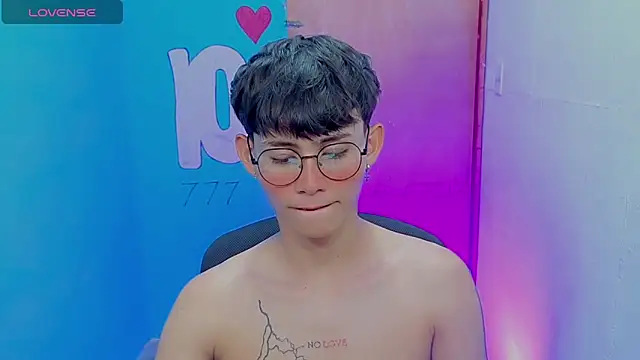 tanjiro cute online show from May 19, 2026, 10:16 pm