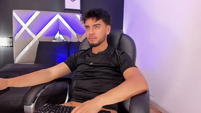 Tommidubois online show from January 22, 2025, 3:09 am