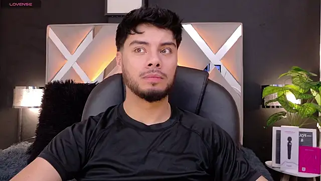 Tommidubois online show from November 7, 2025, 4:34 am