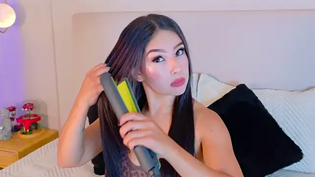 EymiCuper online show from December 22, 2025, 8:39 pm