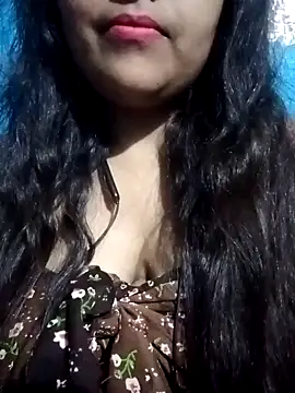 Love-Veronica online show from February 19, 2026, 6:04 pm