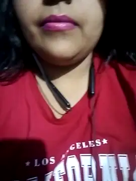 Love-Veronica online show from April 21, 2026, 6:23 pm