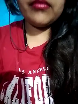 Love-Veronica online show from April 22, 2026, 6:09 pm