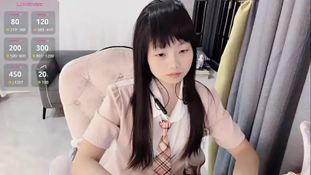 Lena-yyds online show from November 3, 2025, 5:14 pm