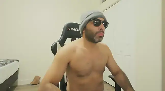 Aleja-DogMale online show from December 6, 2024, 1:18 am