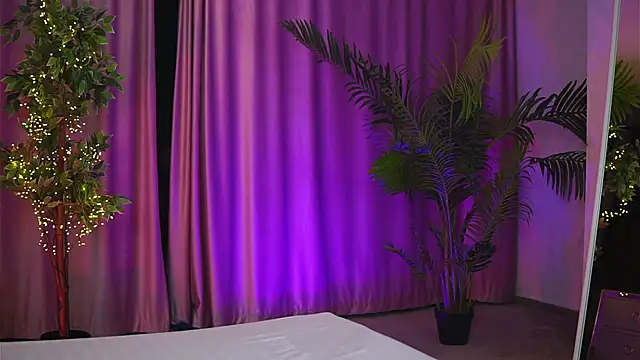 YemayaLuna online show from February 21, 2025, 8:38 pm